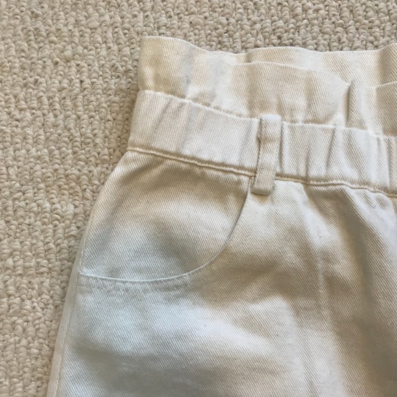 NEW White Cotton High-Waist Mini Skirt - Picture 2 of 5